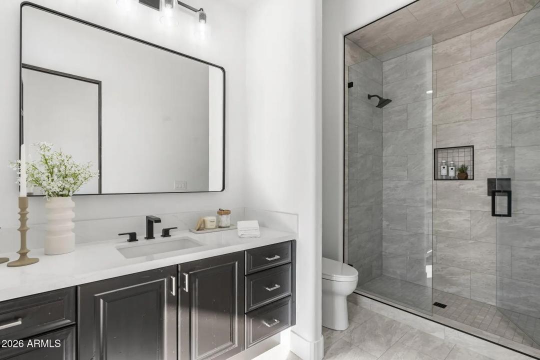 Real Estate Picture 37