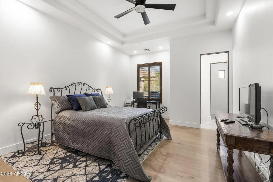 Real Estate Picture 40