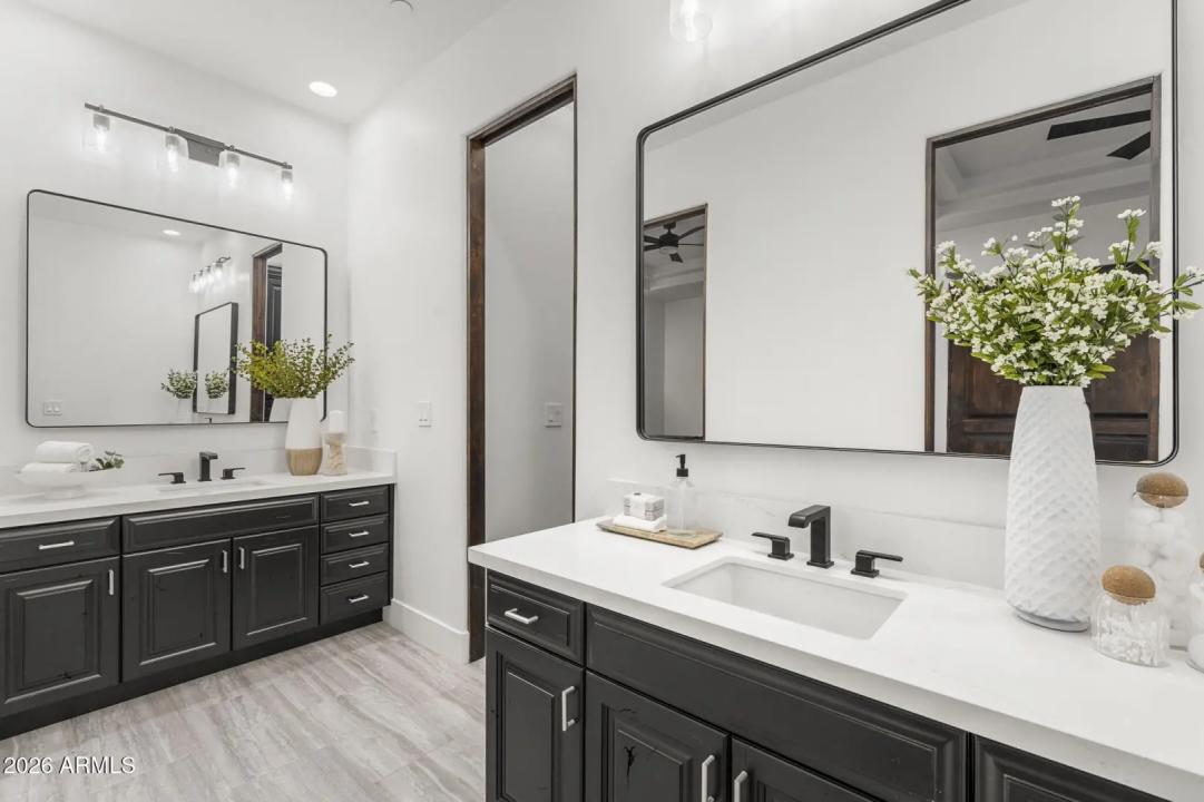 Real Estate Picture 41