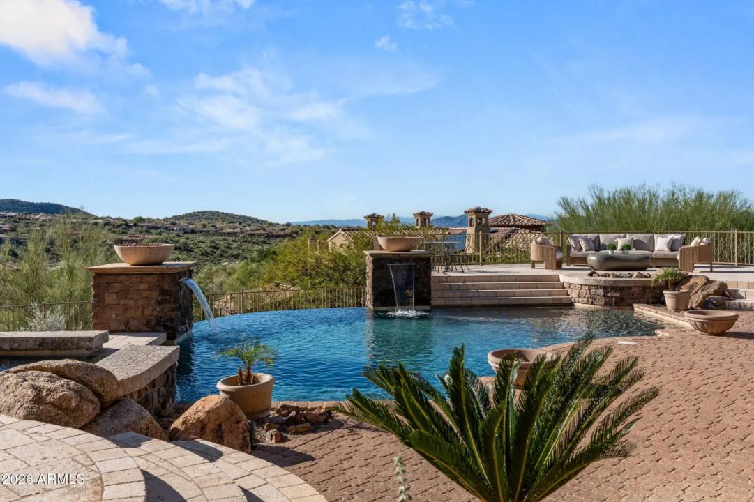 Real Estate Picture 45