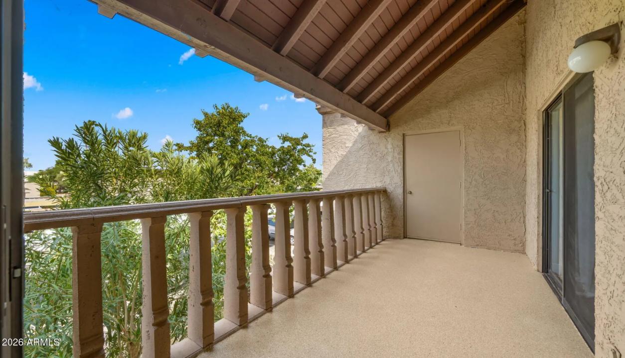 Real Estate Picture 18