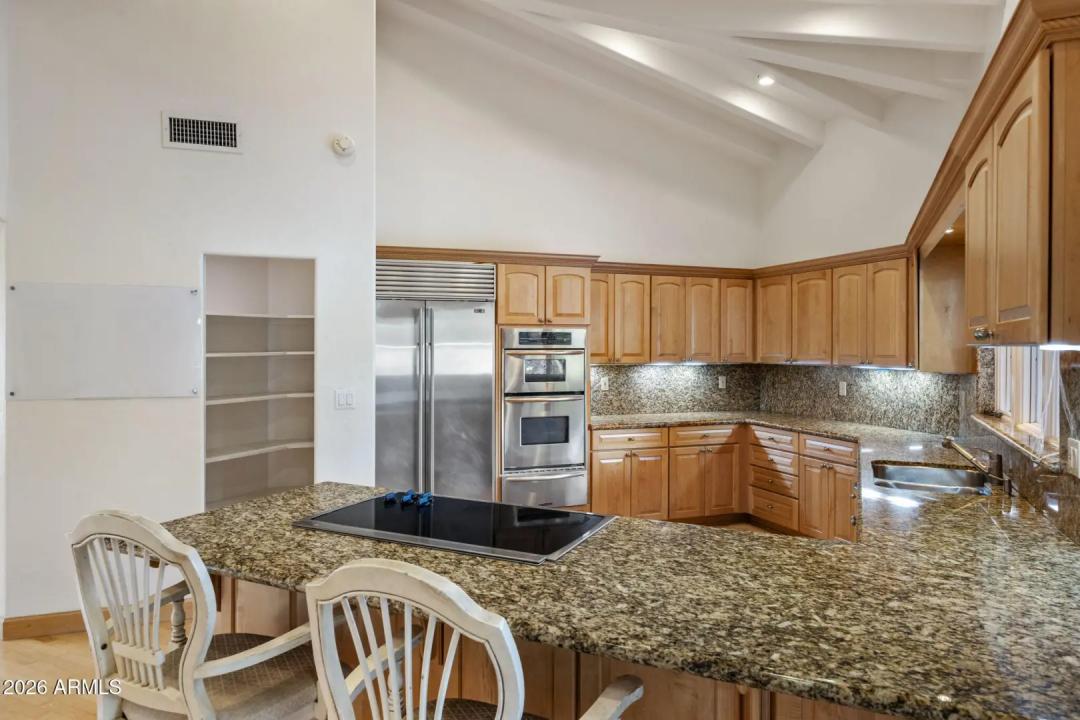 Real Estate Picture 6