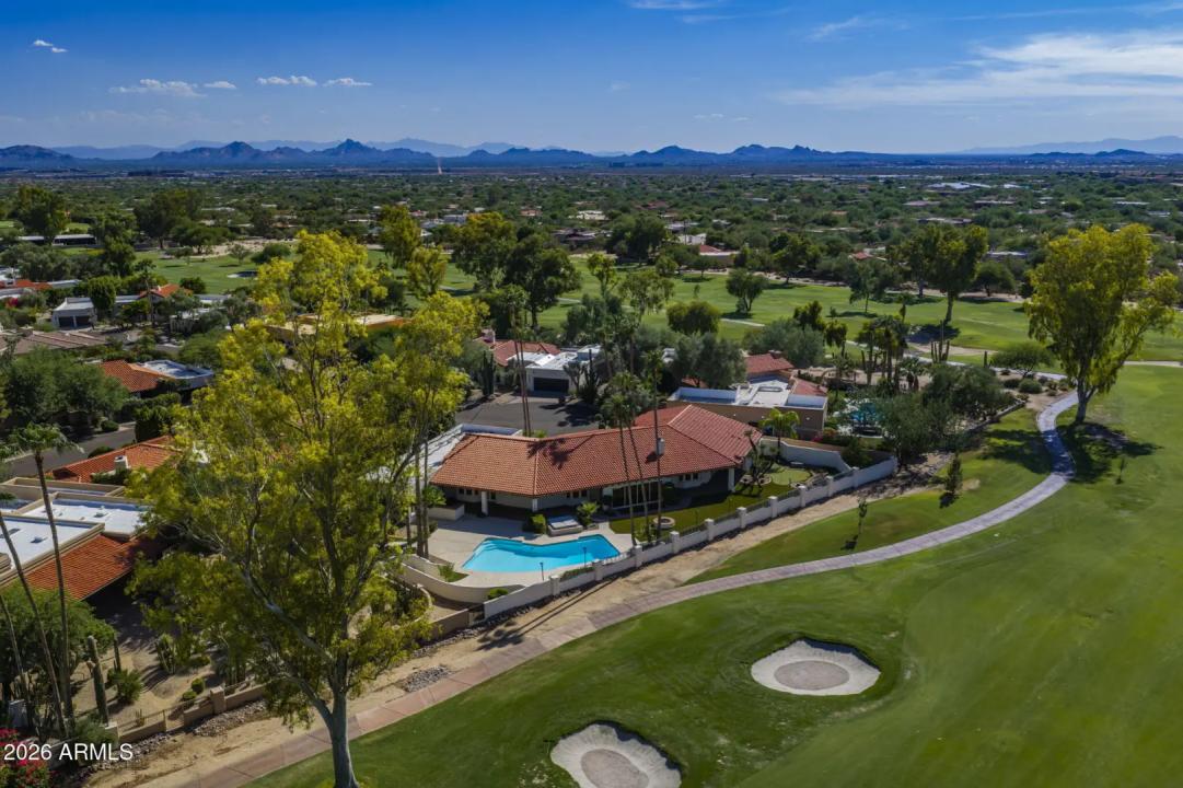 Real Estate Picture 16