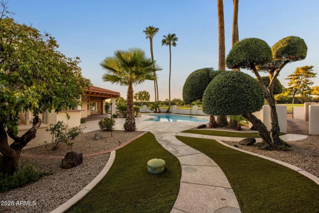 Real Estate Picture 10