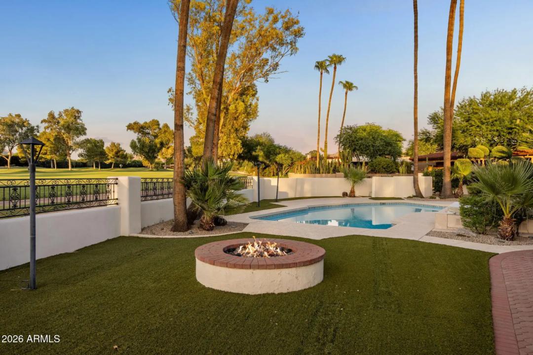 Real Estate Picture 19