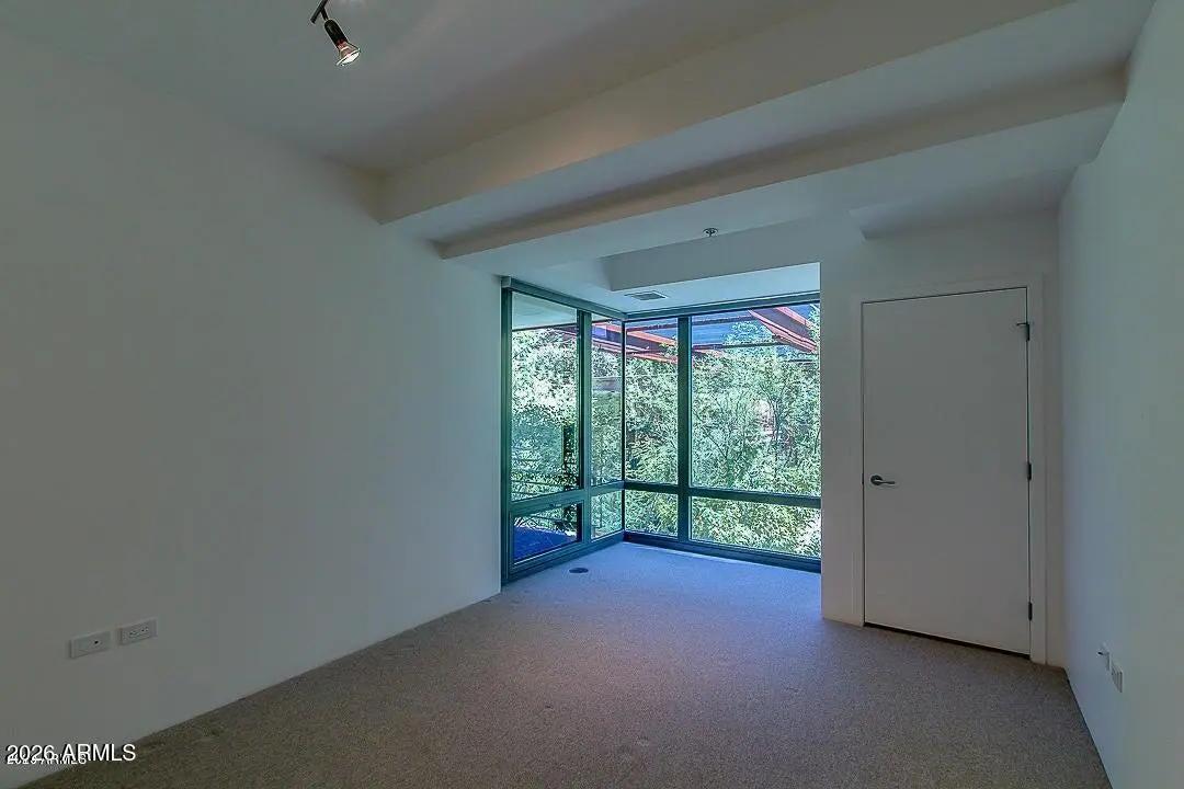 Real Estate Picture 17
