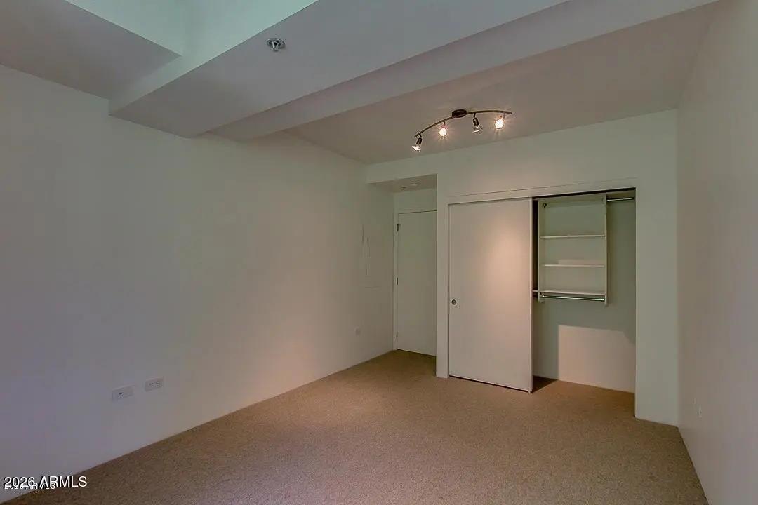 Real Estate Picture 18