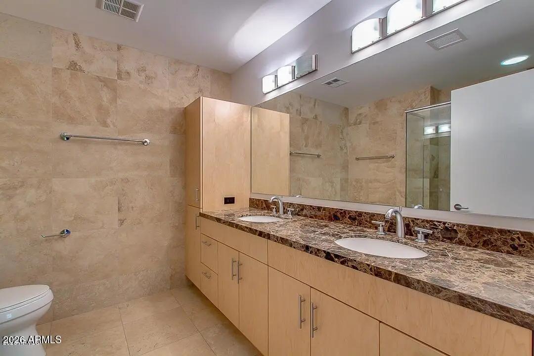 Real Estate Picture 20