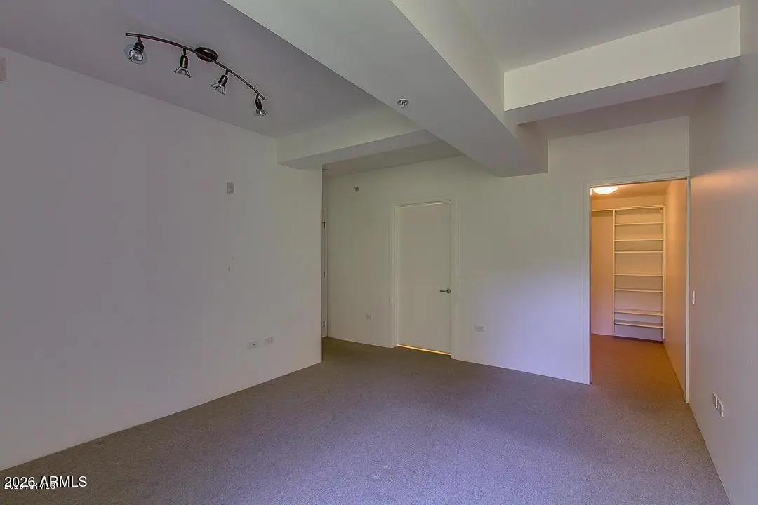 Real Estate Picture 22