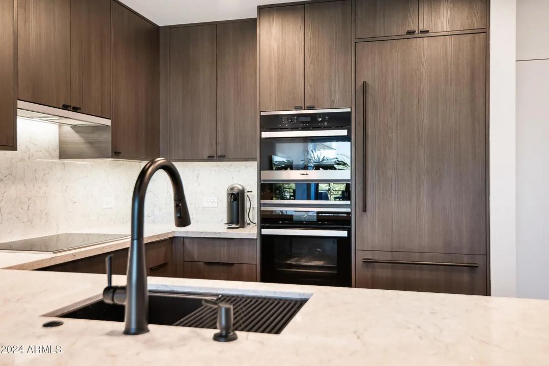 Real Estate Picture 5