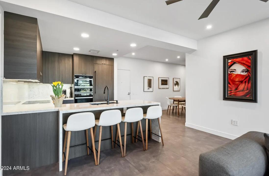 Real Estate Picture 8
