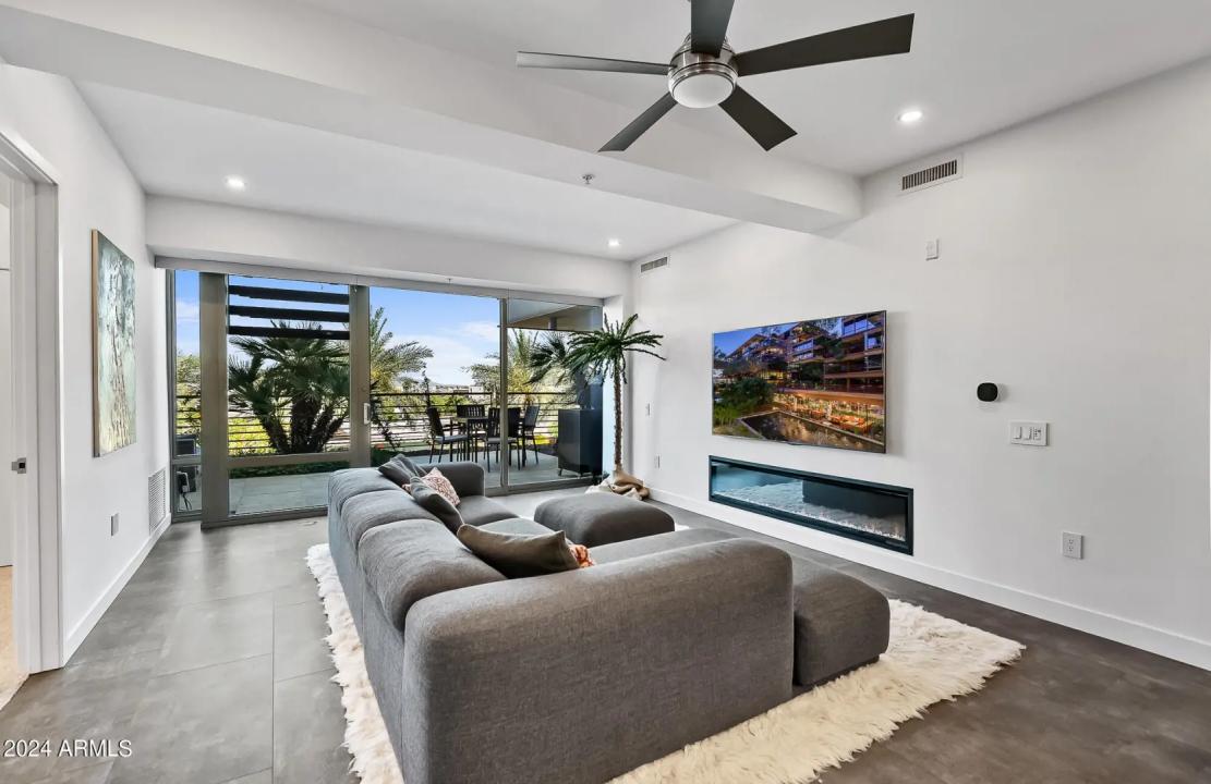 Real Estate Picture 16