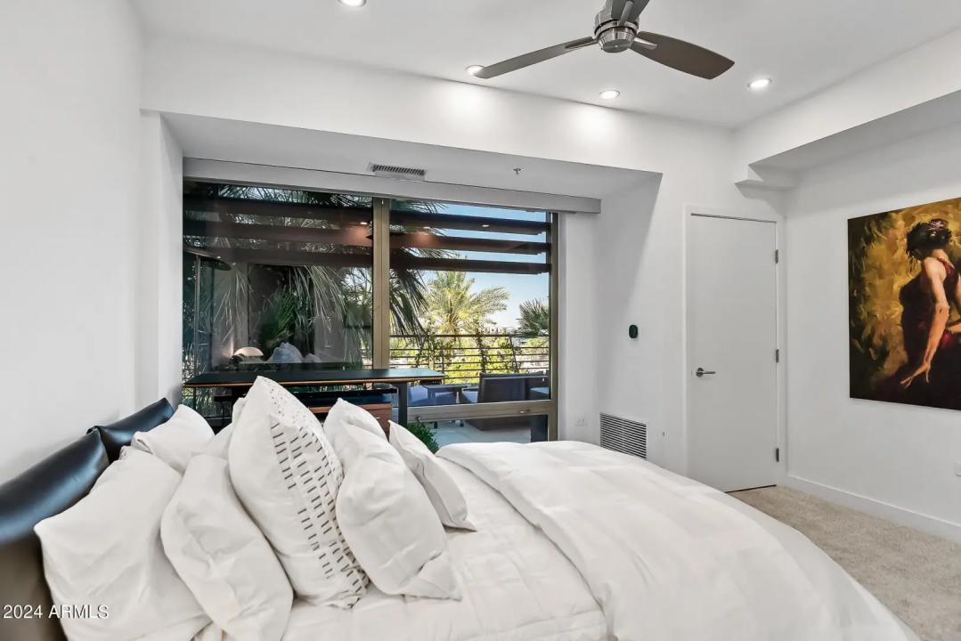 Real Estate Picture 24