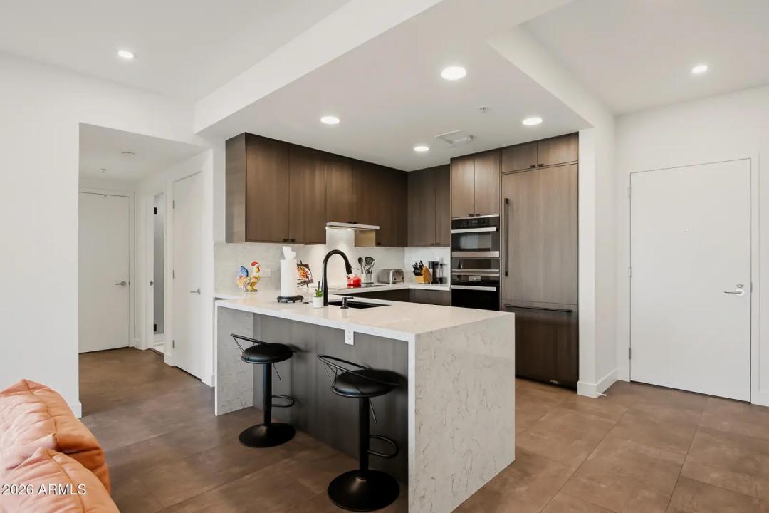 Real Estate Picture 5