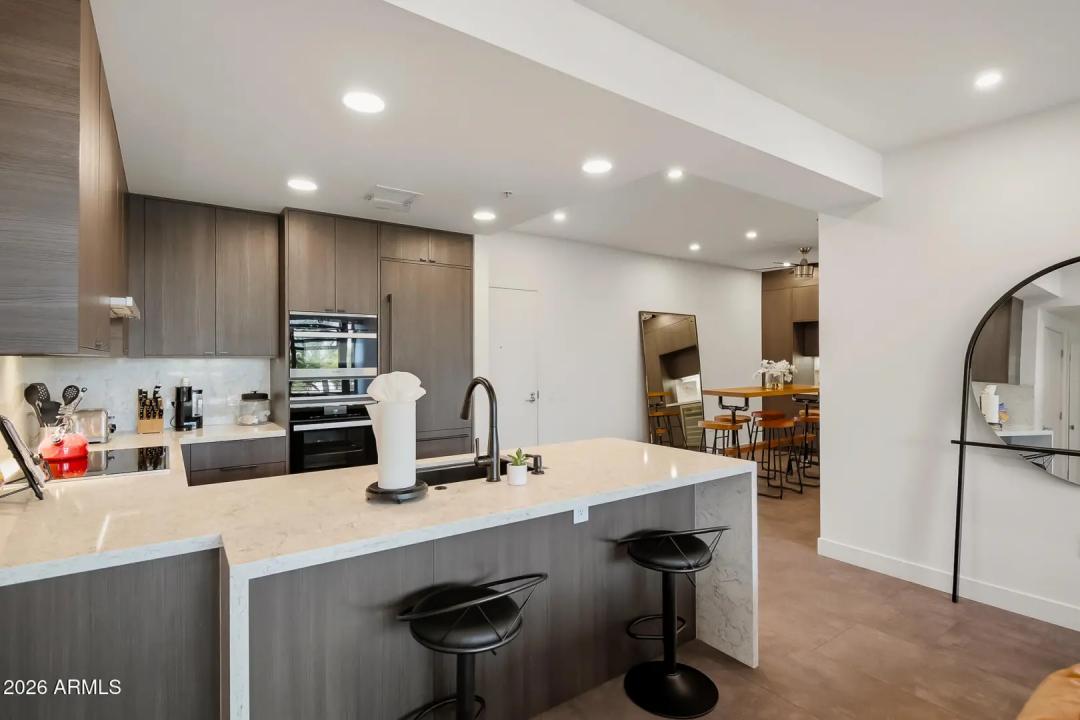 Real Estate Picture 6