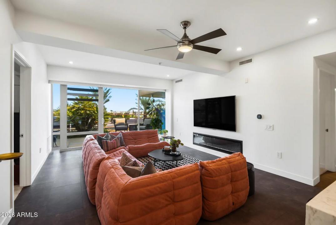 Real Estate Picture 14