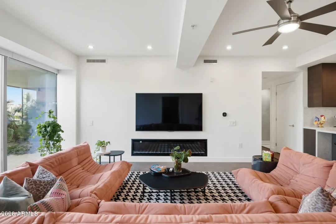 Real Estate Picture 15