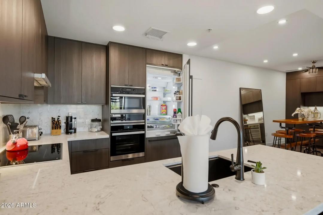 Real Estate Picture 10
