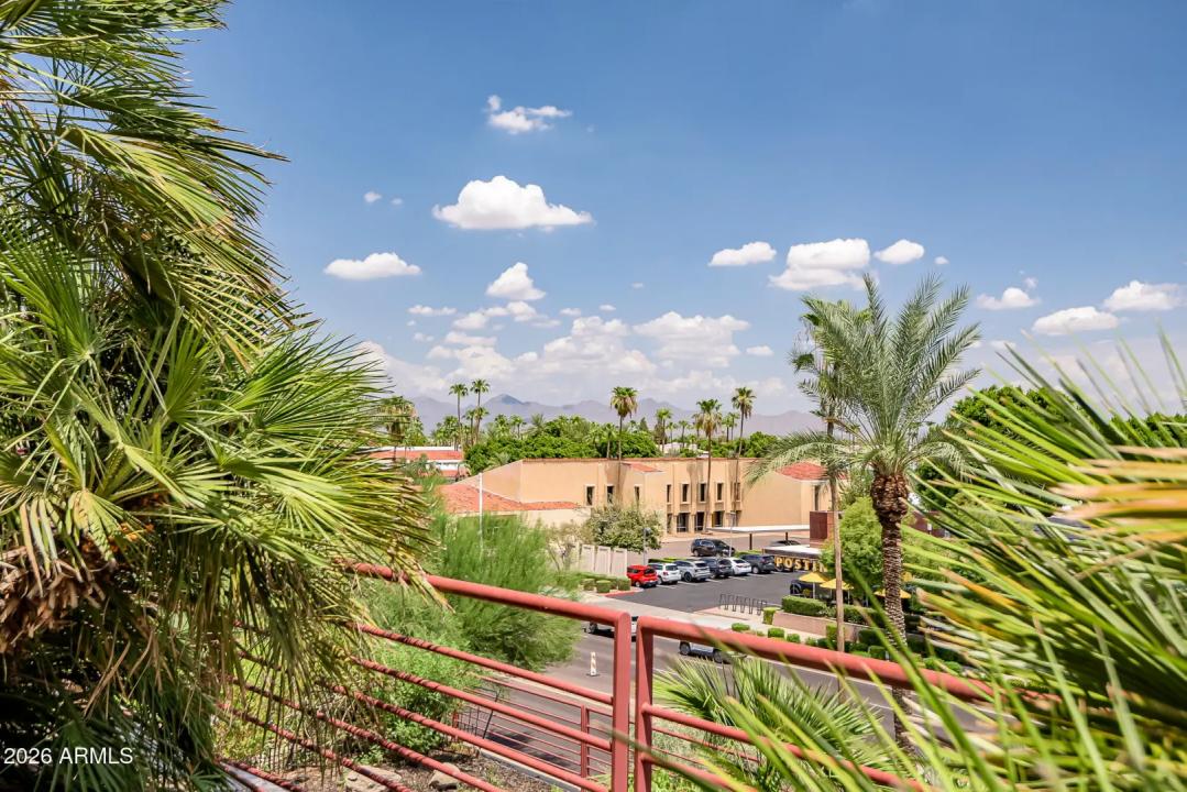 Real Estate Picture 24