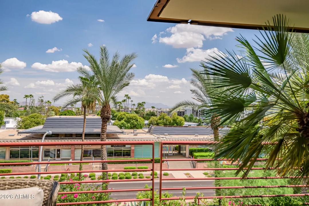 Real Estate Picture 25