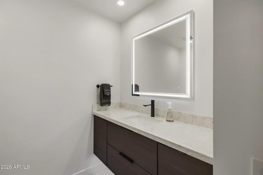 Real Estate Picture 37