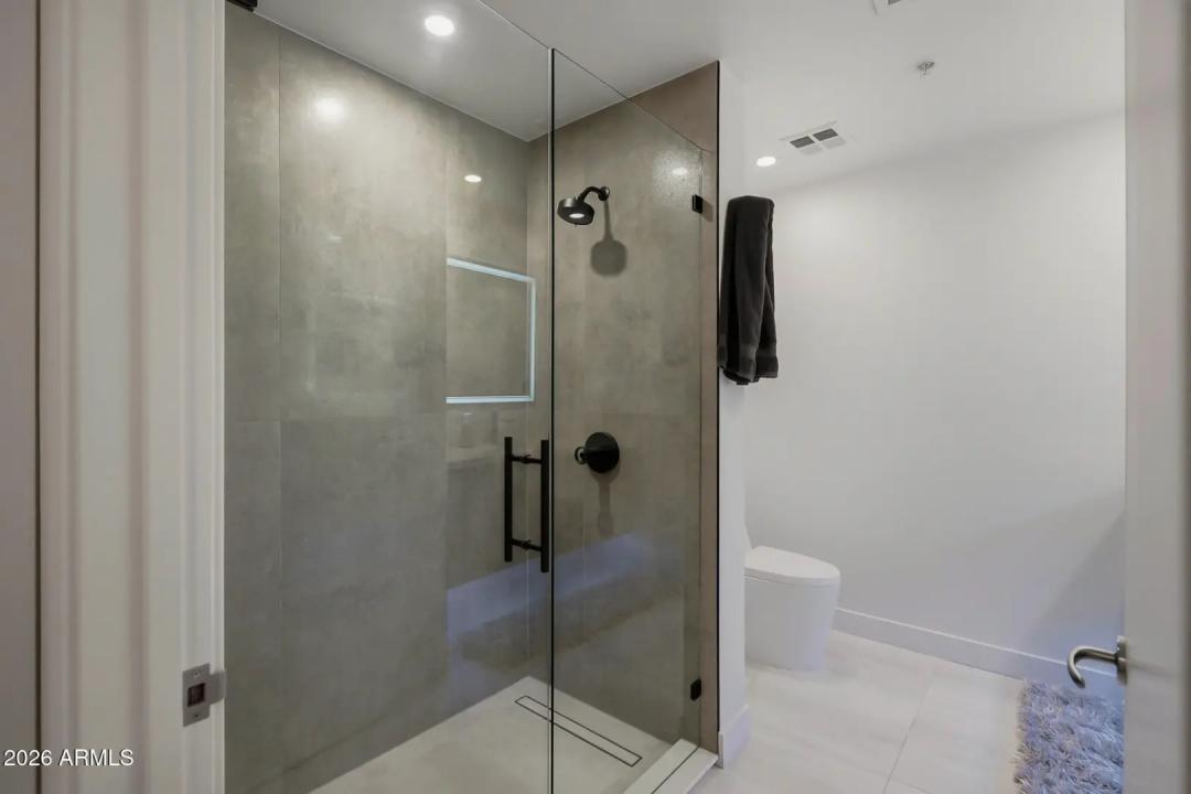 Real Estate Picture 38