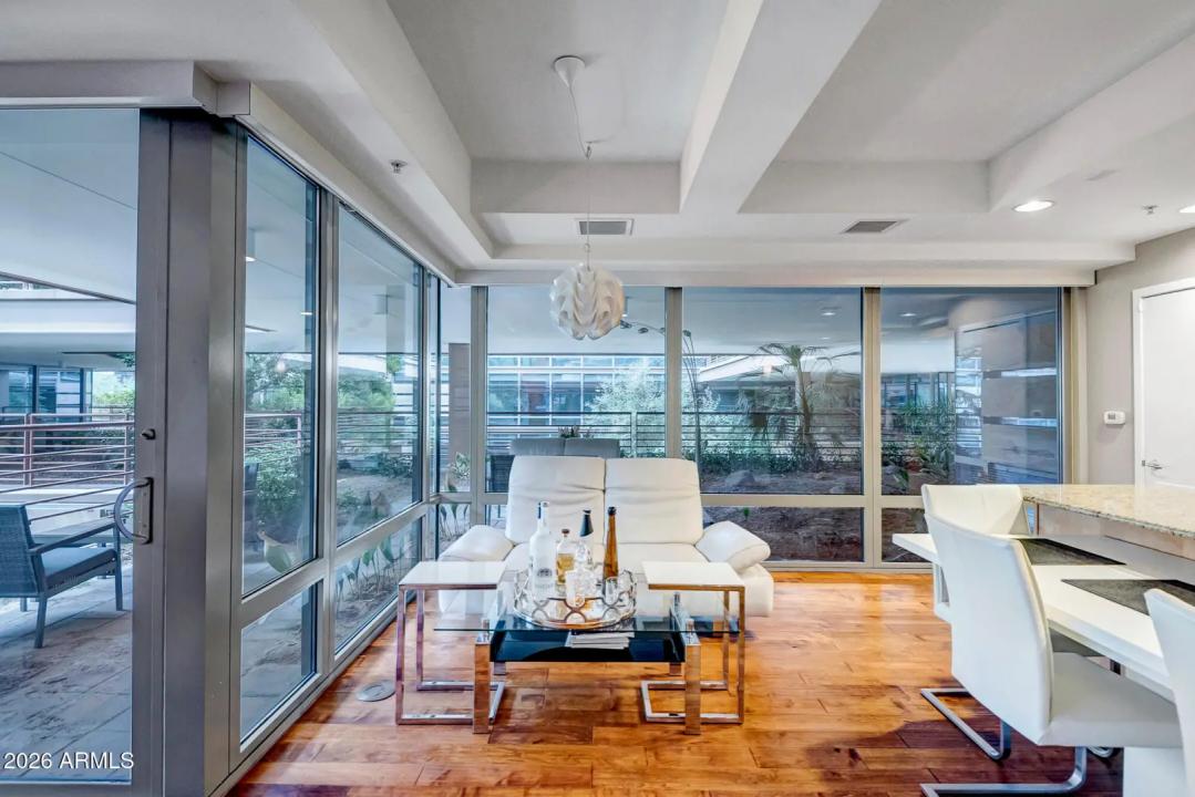 Real Estate Picture 5