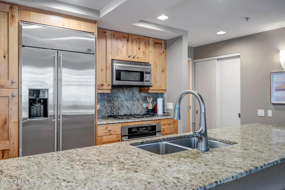 Real Estate Picture 7