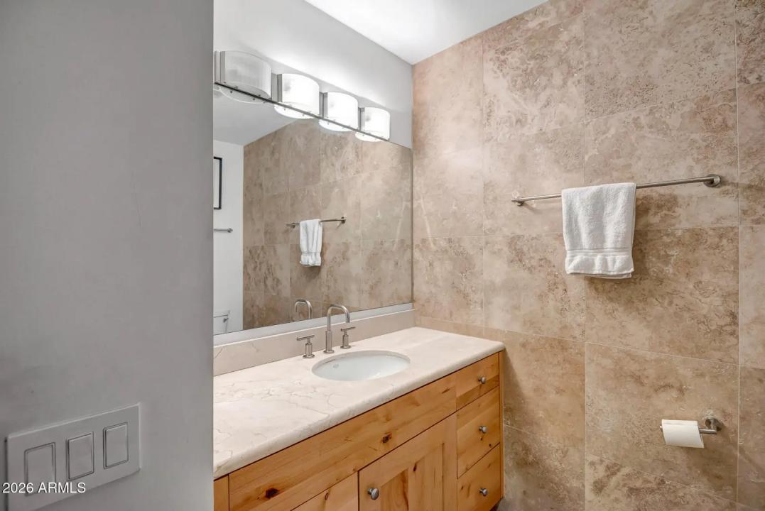 Real Estate Picture 13