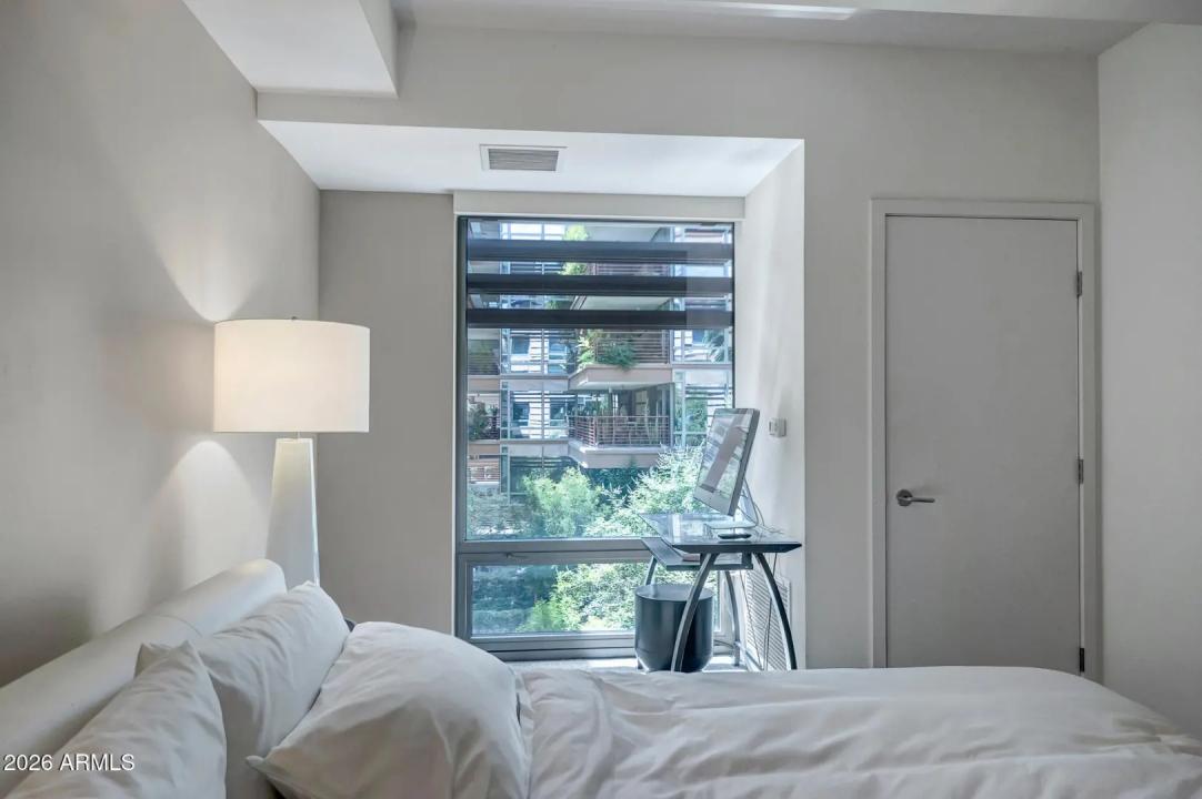 Real Estate Picture 15