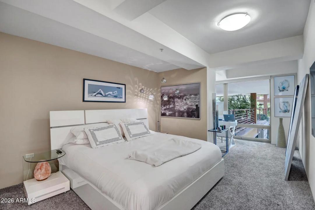 Real Estate Picture 16