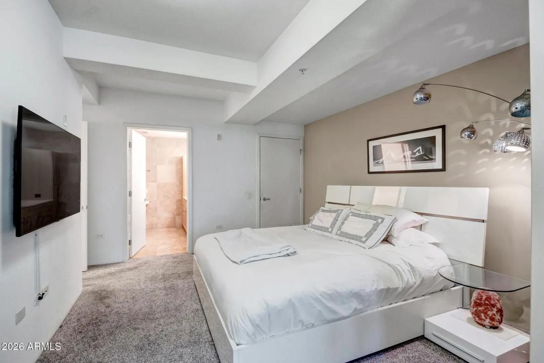 Real Estate Picture 19