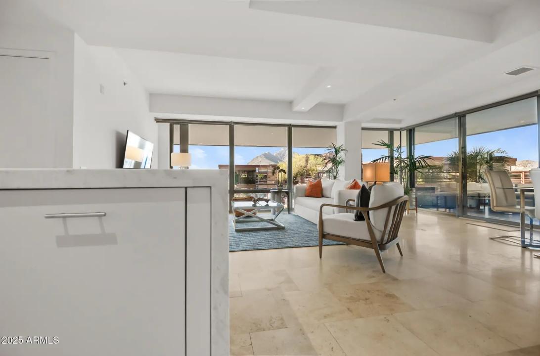 Real Estate Picture 15