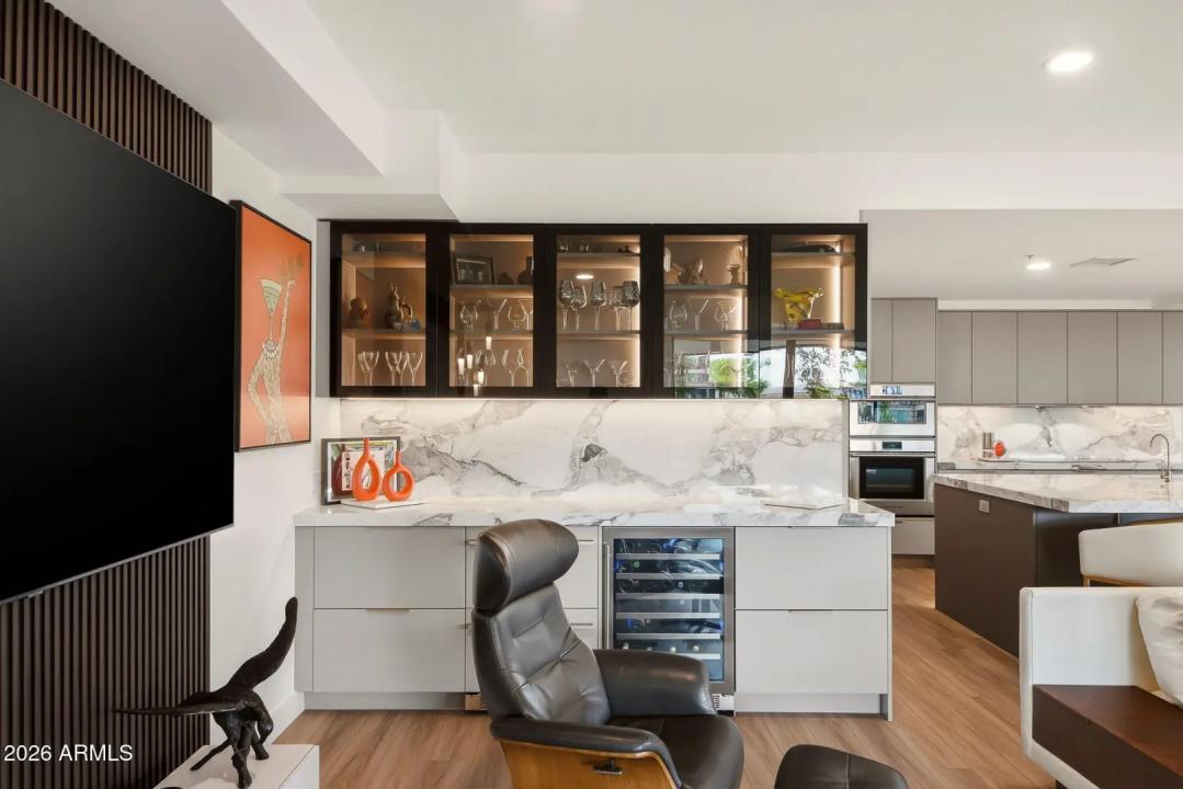 Real Estate Picture 10
