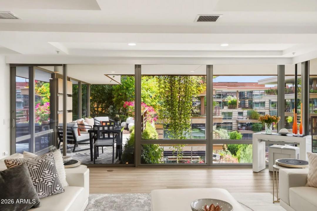 Real Estate Picture 16