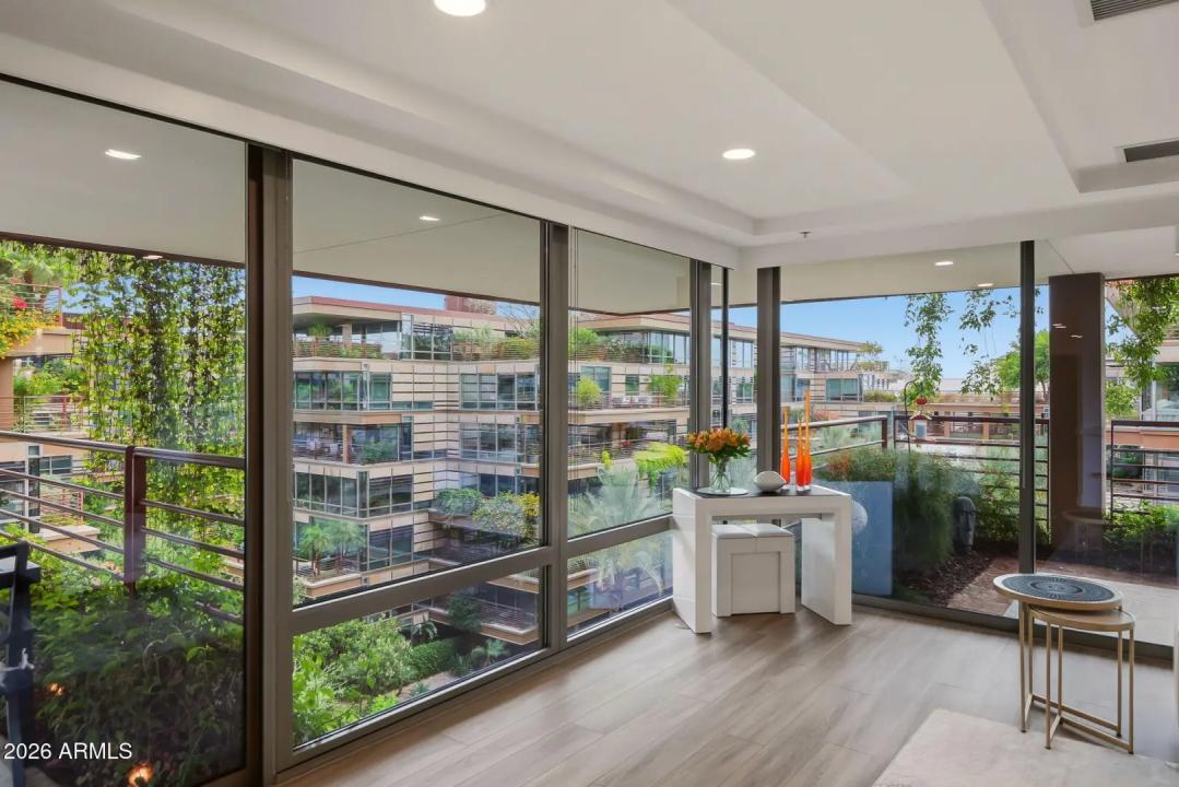 Real Estate Picture 17