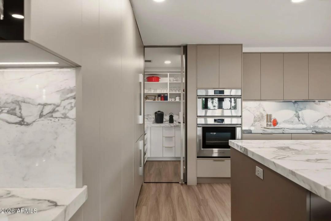 Real Estate Picture 21
