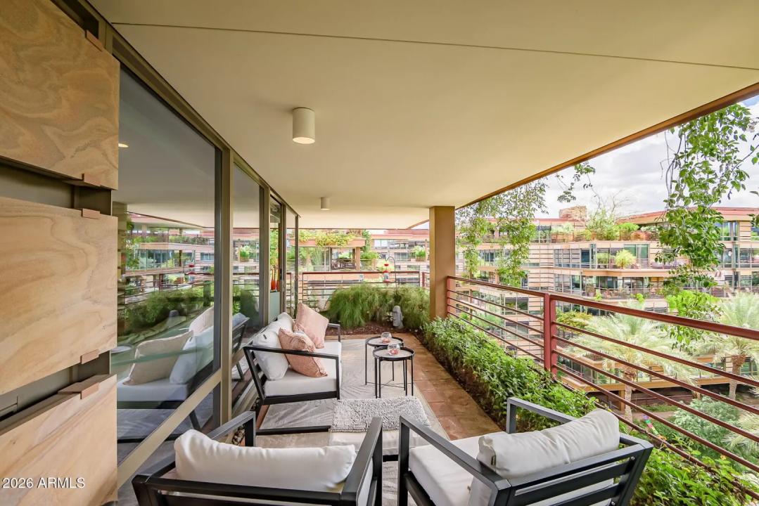 Real Estate Picture 30