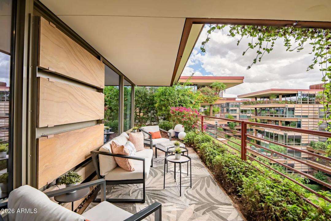Real Estate Picture 33
