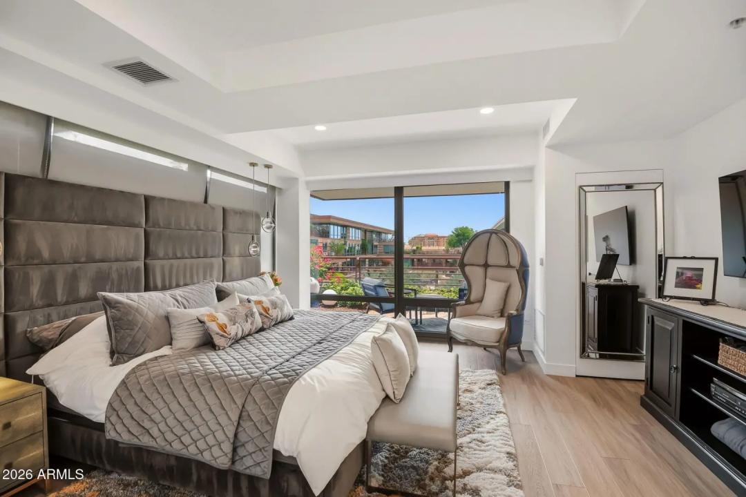 Real Estate Picture 37