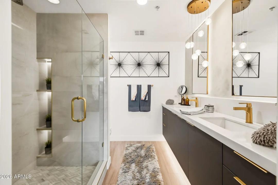 Real Estate Picture 39