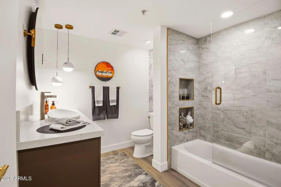 Real Estate Picture 48