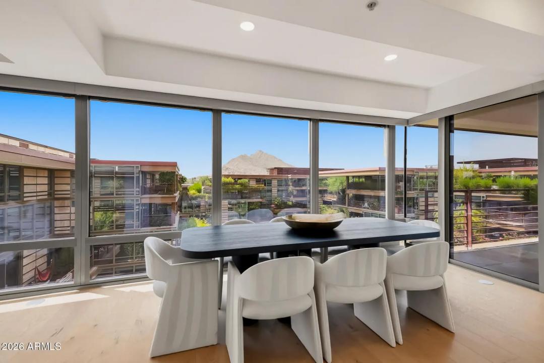 Real Estate Picture 10
