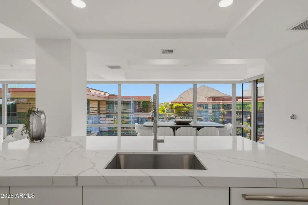 Real Estate Picture 11