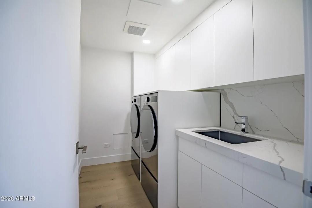 Real Estate Picture 13