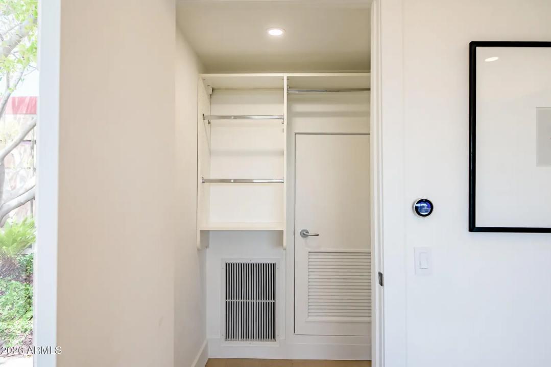 Real Estate Picture 22