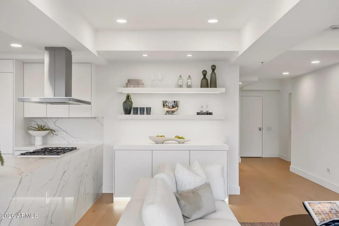 Real Estate Picture 33