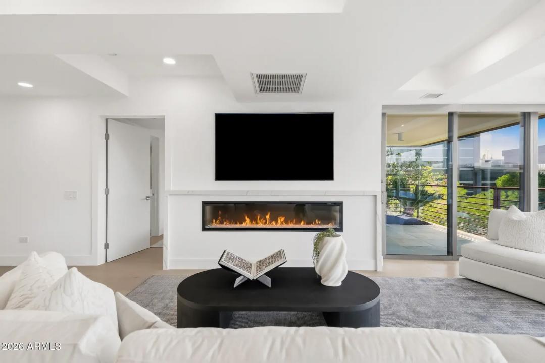 Real Estate Picture 36