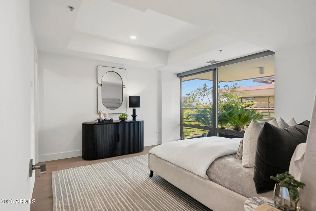 Real Estate Picture 37