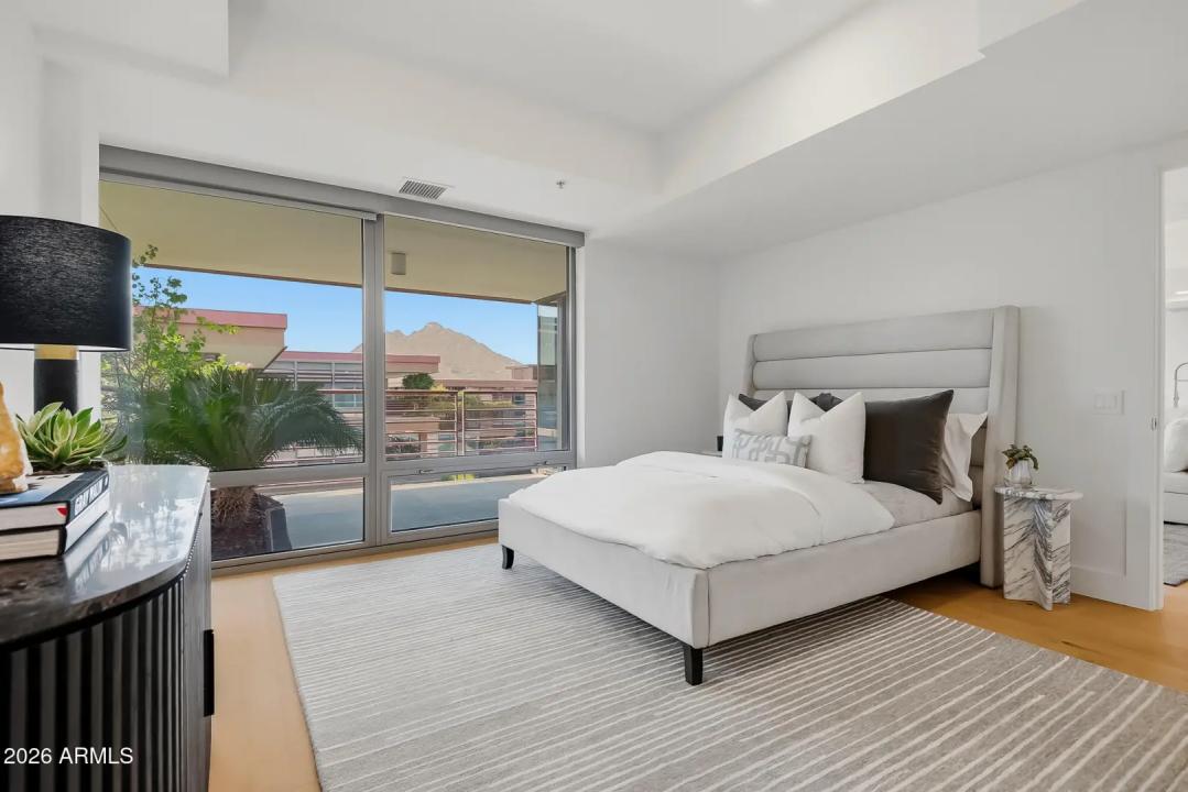 Real Estate Picture 38